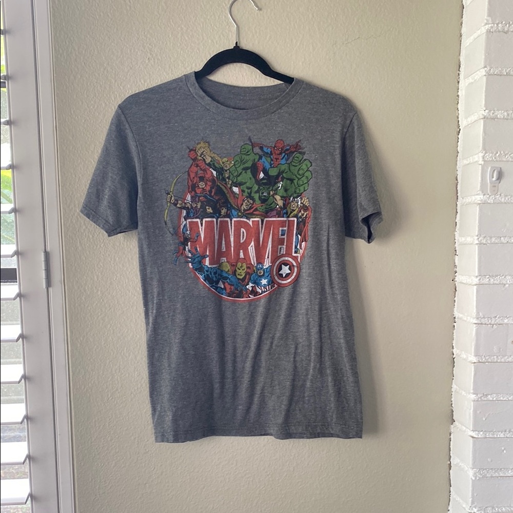 Marvel Gray Short Sleeve Tee with Vibrant Graphic